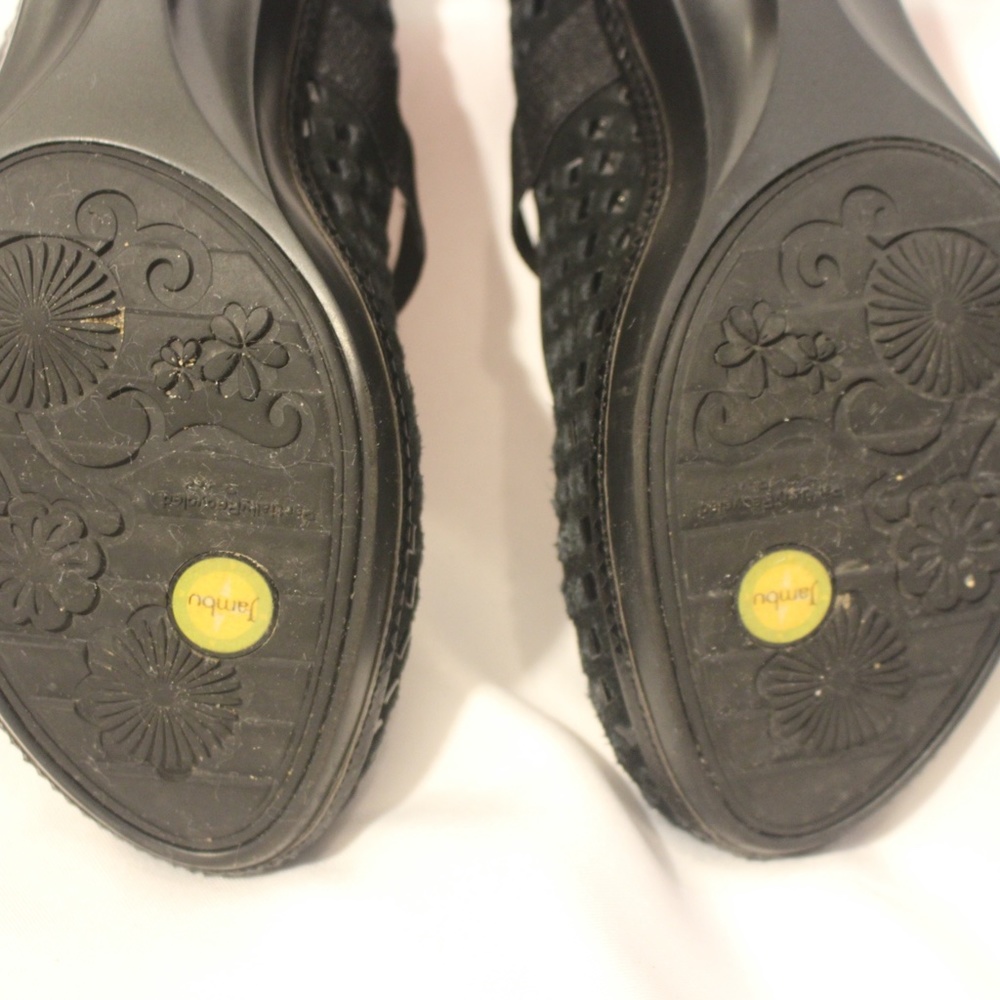 Black Heels - Picture 6 of 8